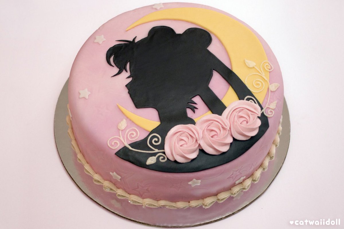 catwaiidoll's tweet photo. Mi pastel de cumpleaños de #sailormoon 🎀  que se hizo viral 🎂✨
Lo he visto replicado en miles de páginas 
En tumblr tiene más de 47K notas
https://t.co/vufyFVg2IF
.
.
#internetgoals #internetprincess https://t.co/gDsJbG936X