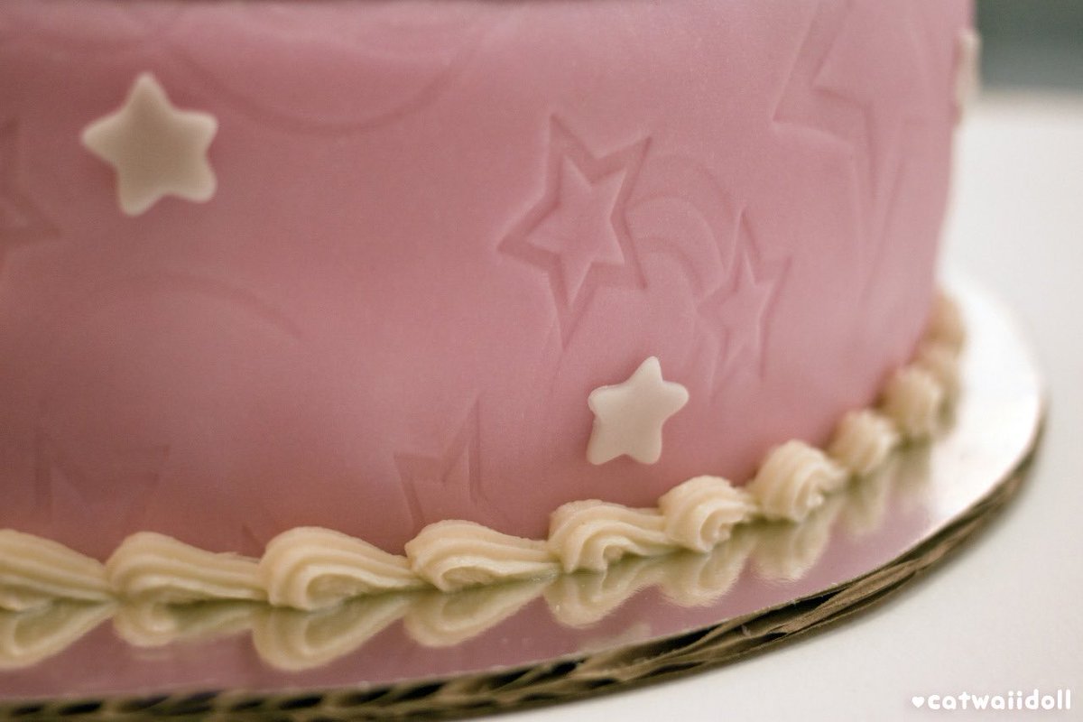 catwaiidoll's tweet photo. Mi pastel de cumpleaños de #sailormoon 🎀  que se hizo viral 🎂✨
Lo he visto replicado en miles de páginas 
En tumblr tiene más de 47K notas
https://t.co/vufyFVg2IF
.
.
#internetgoals #internetprincess https://t.co/gDsJbG936X