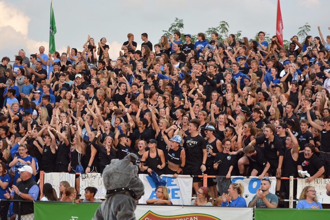 cnhssuperfans's tweet photo. A HUGE shoutout to all those that made the dog pound so great last night🗣‼️ Y’all really got loud and proud 🔵⚪️🐶! #4peat🧹 https://t.co/prMOfg8ScO
