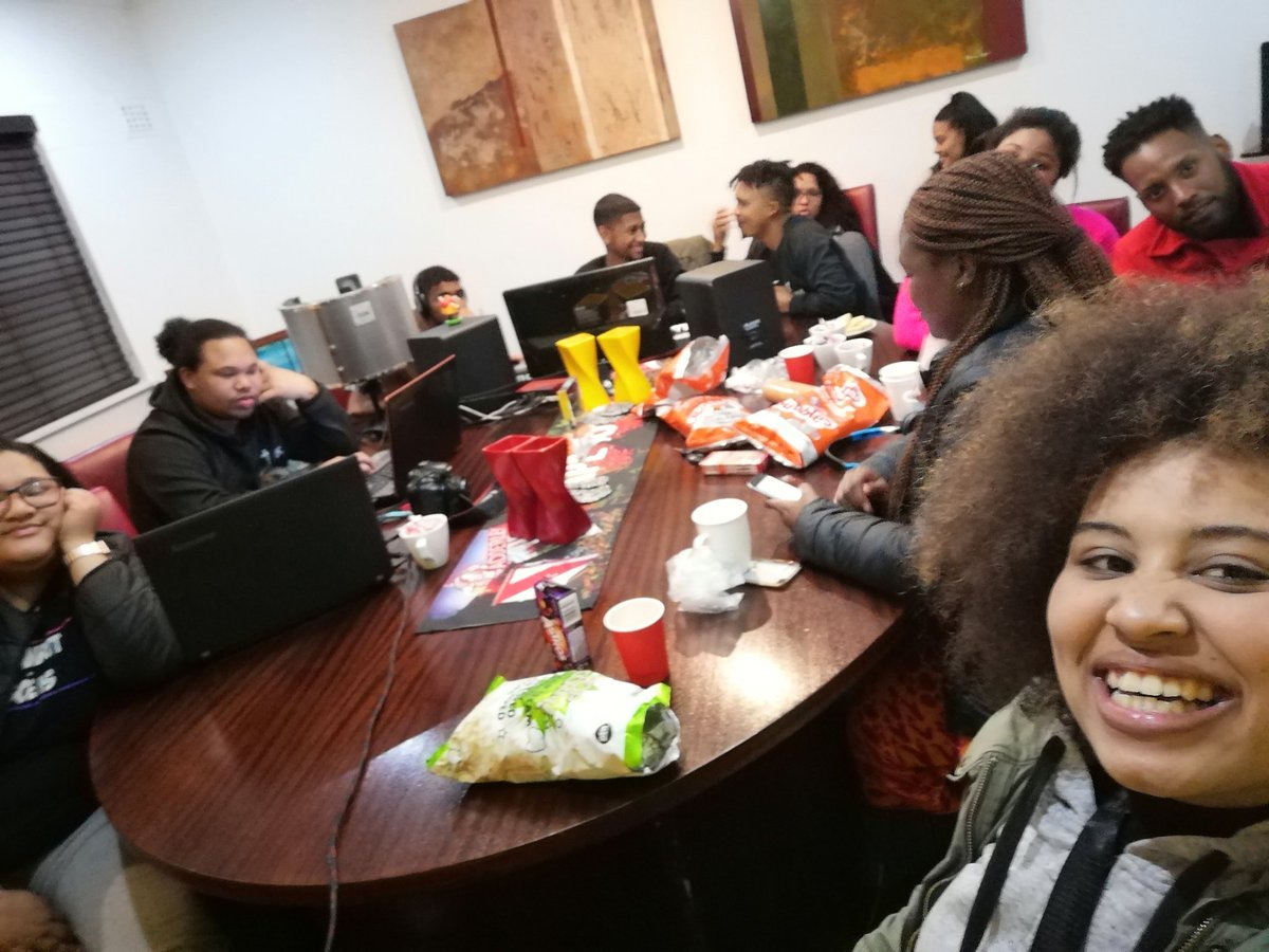 AltheadeWet's tweet photo. #48HFPCPT
Post production in session. https://t.co/TezQtbLX7N