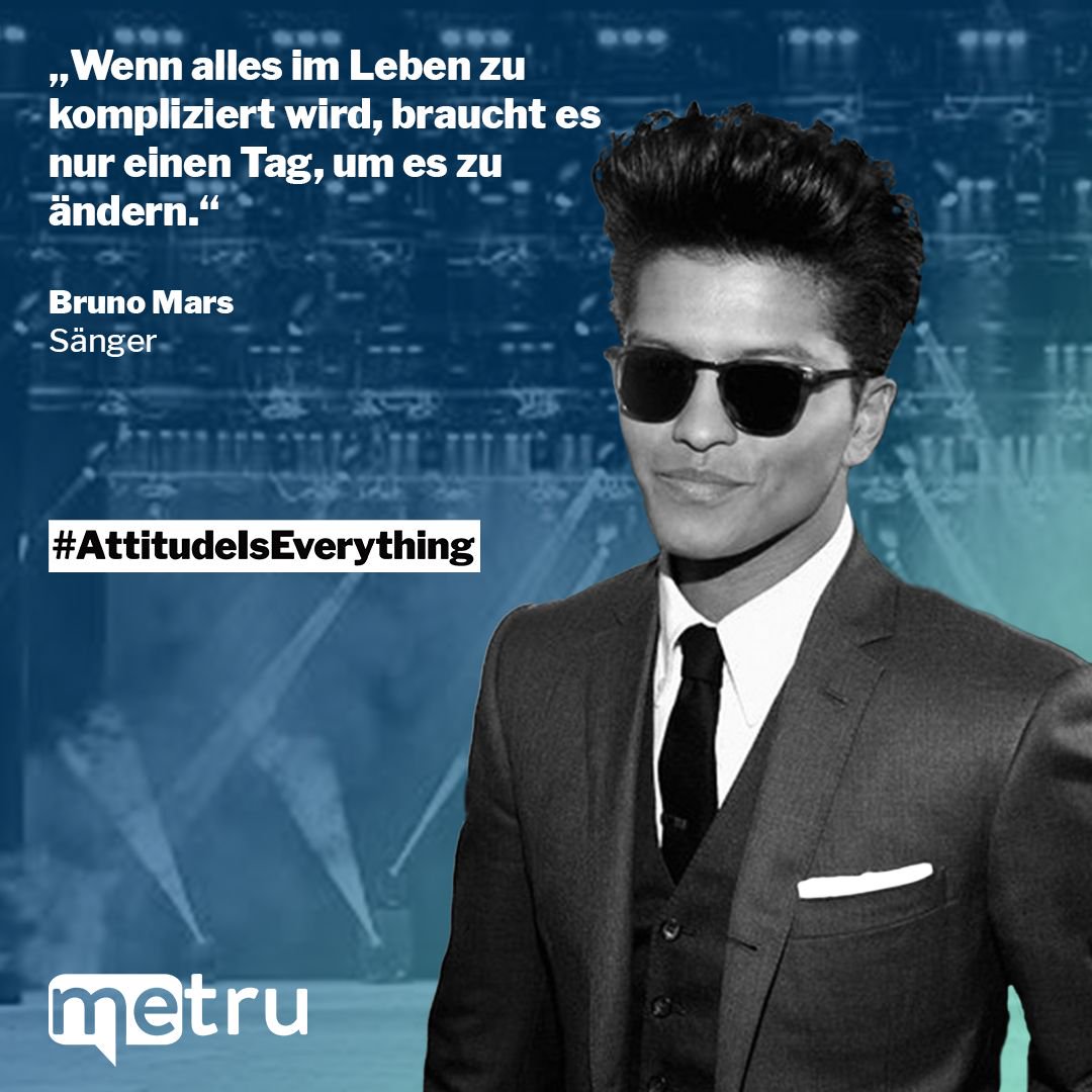 metruchannel's tweet photo. In seiner Kindheit schlief er gemeinsam mit seiner ganzen Familie in einem Bett. Da sie nicht einmal ein Bad hatten, musste die Familie mitten in der Nacht durch den Park laufen, um aufs Klo zu gehen. #AttitudeIsEverything ⠀
#metru #closeup #mindset #motivation #inspiration https://t.co/e1IFtlB8Qm