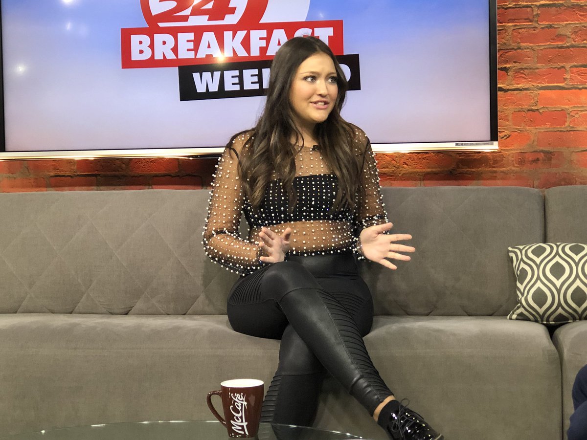 _earth2zoe's tweet photo. ~ Had a blast this morning on the @CP24Breakfast show. Thanks so much for having me ❤️#zoelly #cp24breakfastweekend https://t.co/K83zSN7YO0