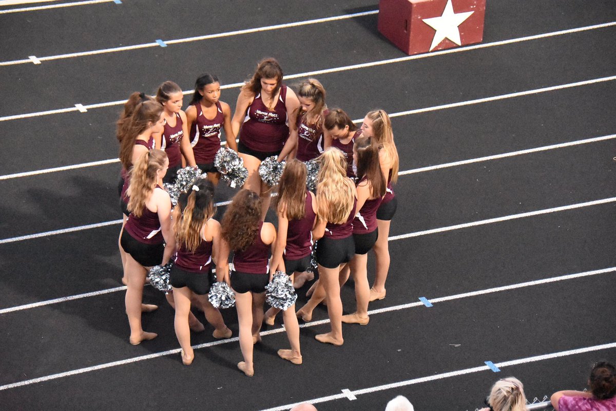 We had a very successful first game of the season on Thursday! We are ecstatic to get back out there this upcoming Friday!! 🏈