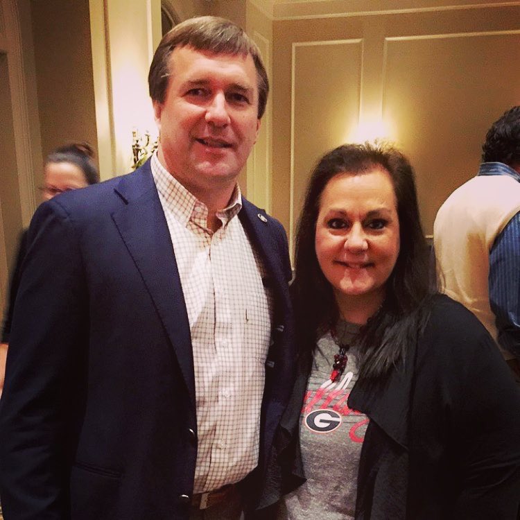gethiggywithit_'s tweet photo. You would have already had something going in the kitchen &amp; college game day on the tv. We picked on you for your undying love for the dawgs, but today I honor that. You lit up when you had on your red and black. For you mom, GO DAWGS, SIC EM! ❤️🖤@GeorgiaFootball @KirbySmartUGA https://t.co/3GgG95NpPc