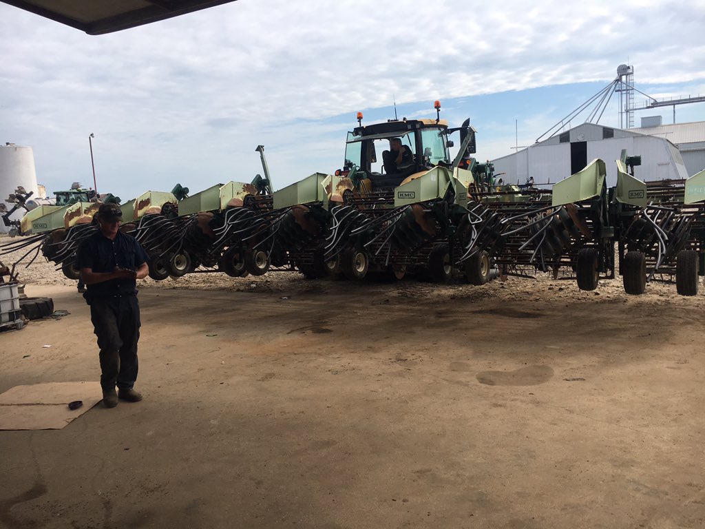 Cirelem's tweet photo. Getting the 12row #PeanutDigger ready #SEMO #harvest19 https://t.co/ovPmHG5RB2