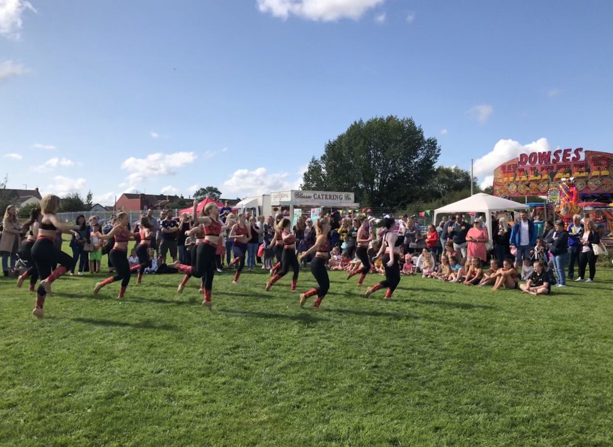 MyDoncaster's tweet photo. What a day! We hope everyone who was able to make the #100ThingsDN End of Summer event in Toll Bar had a fabulous day 🎉 https://t.co/EsM97D1BUD