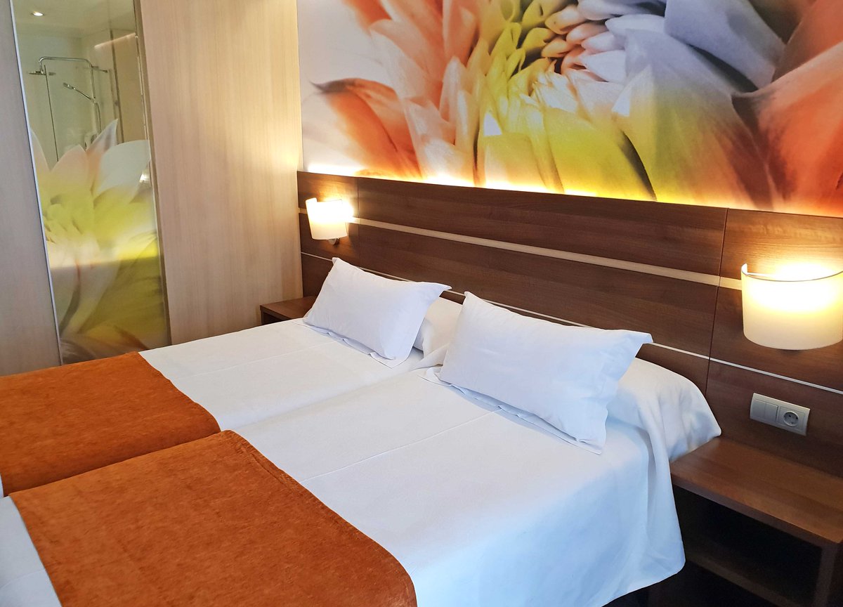 Kaktus_Hotels's tweet photo. Relax and we'll take care of the rest...😌
https://t.co/mZC0bUUXvQ
.
#hotelvolga #styleroom #style #hotelroom #relax #rest #calella #barcelona #barcelonahotel #goodnight #saturday #happysaturday https://t.co/24V7HsrvAc