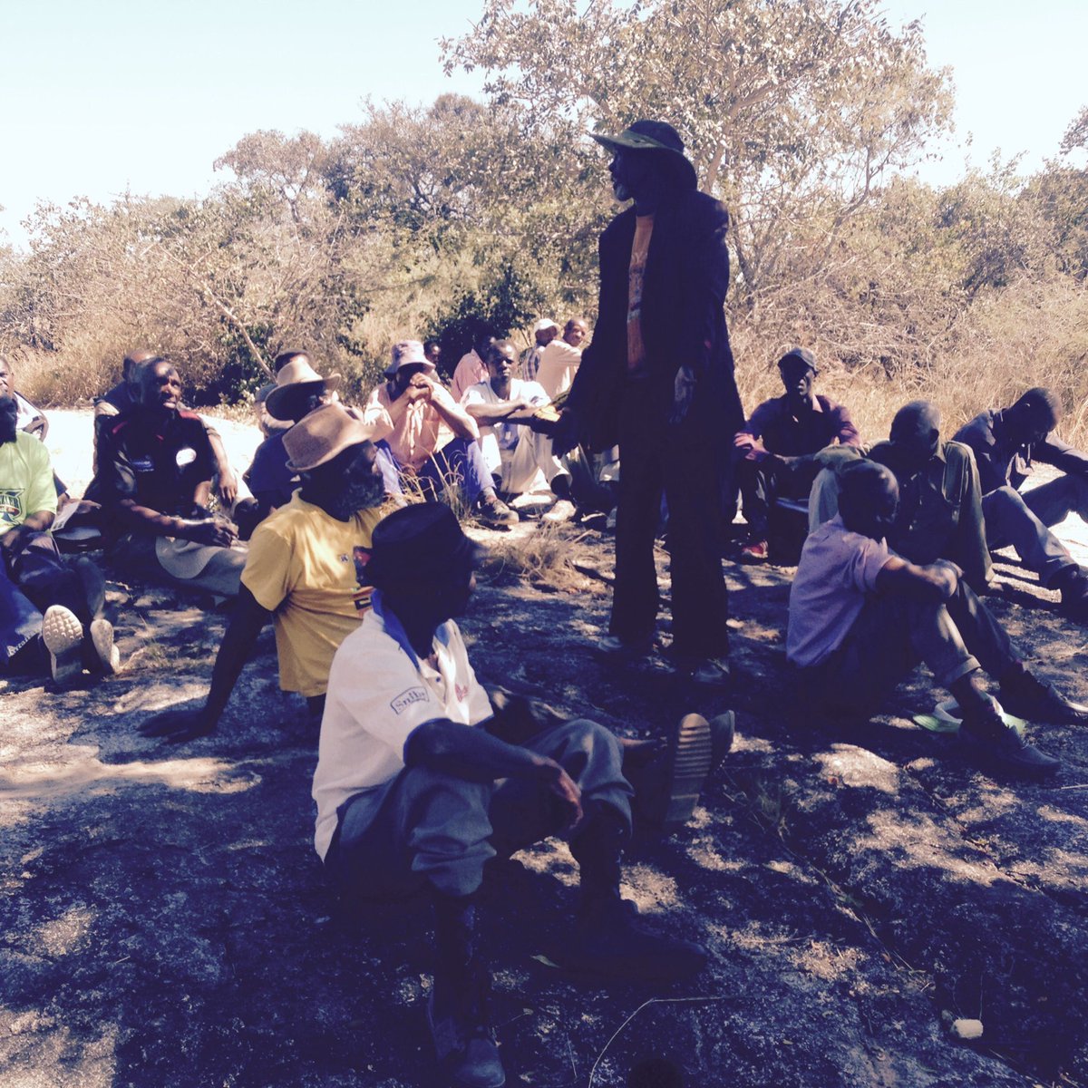 OfficialFridaWd's tweet photo. This weekend we are strengthening and stabilizing the Party from the village to the branches as @mdczimbabwe Go rural. 
#Musangano Ku Branch 

@MDCAllianceZW @BranchMdc https://t.co/GNnSnWgep6