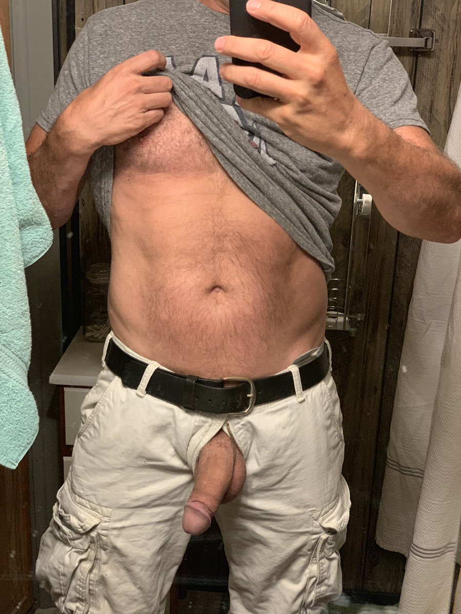 themaverickmen's tweet photo. I think I prefer my “dad bod” like this a solid 190lbs my last weight was 170 I feel better thicker ! What do u prefer ? Send me ur progress pics :) https://t.co/OIBNCDkqZh
