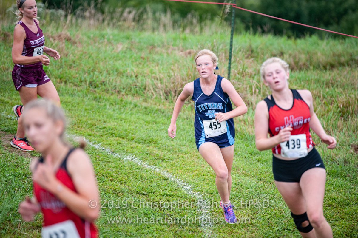 hpandd's tweet photo. Great showing by @LewisCentralXC Here's a few gals gritting it out. See more later on my Elite Sports Photo Page on Facebook. #girlsgettingitdone #xc2019 @LewisCentralCSD @LewisCentralSC https://t.co/YwpNlpSseC