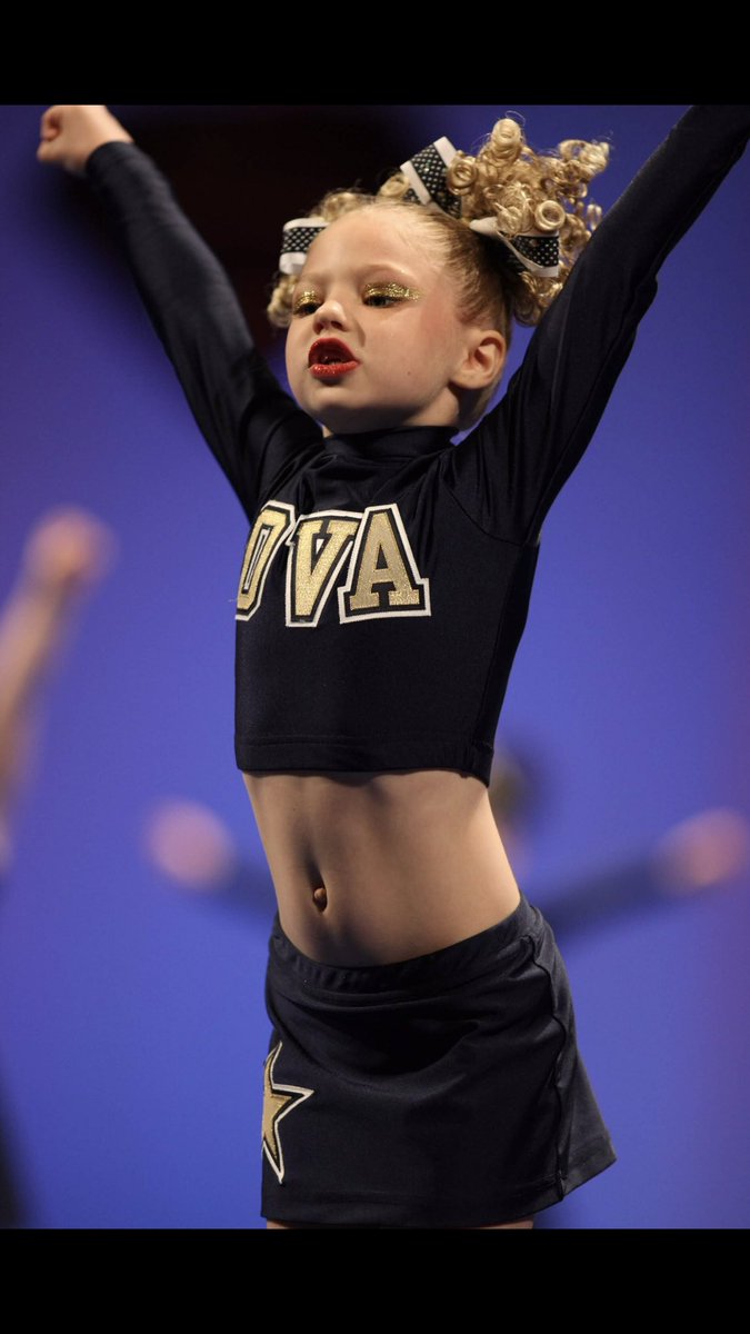 maddyleigh15's tweet photo. This sport never fails to amaze me, I fall farther and farther in love with it every day. Thanks @OVACheer for bringing cheer into my life, and Warren for teaching me how to love it again... this is only the beginning of the end 💙 #seniorszn https://t.co/8gVGFIxGBf