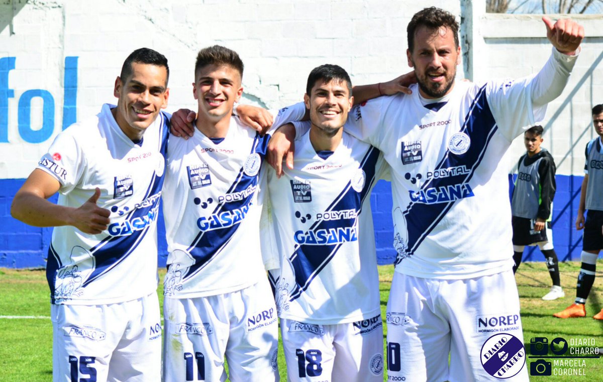 DiarioCharro's tweet photo. #FútbolProfesional⚽ | #MerloPuntero👊

#VamosMerlo⚪🔵⚪ https://t.co/4Q6EqBRjXj