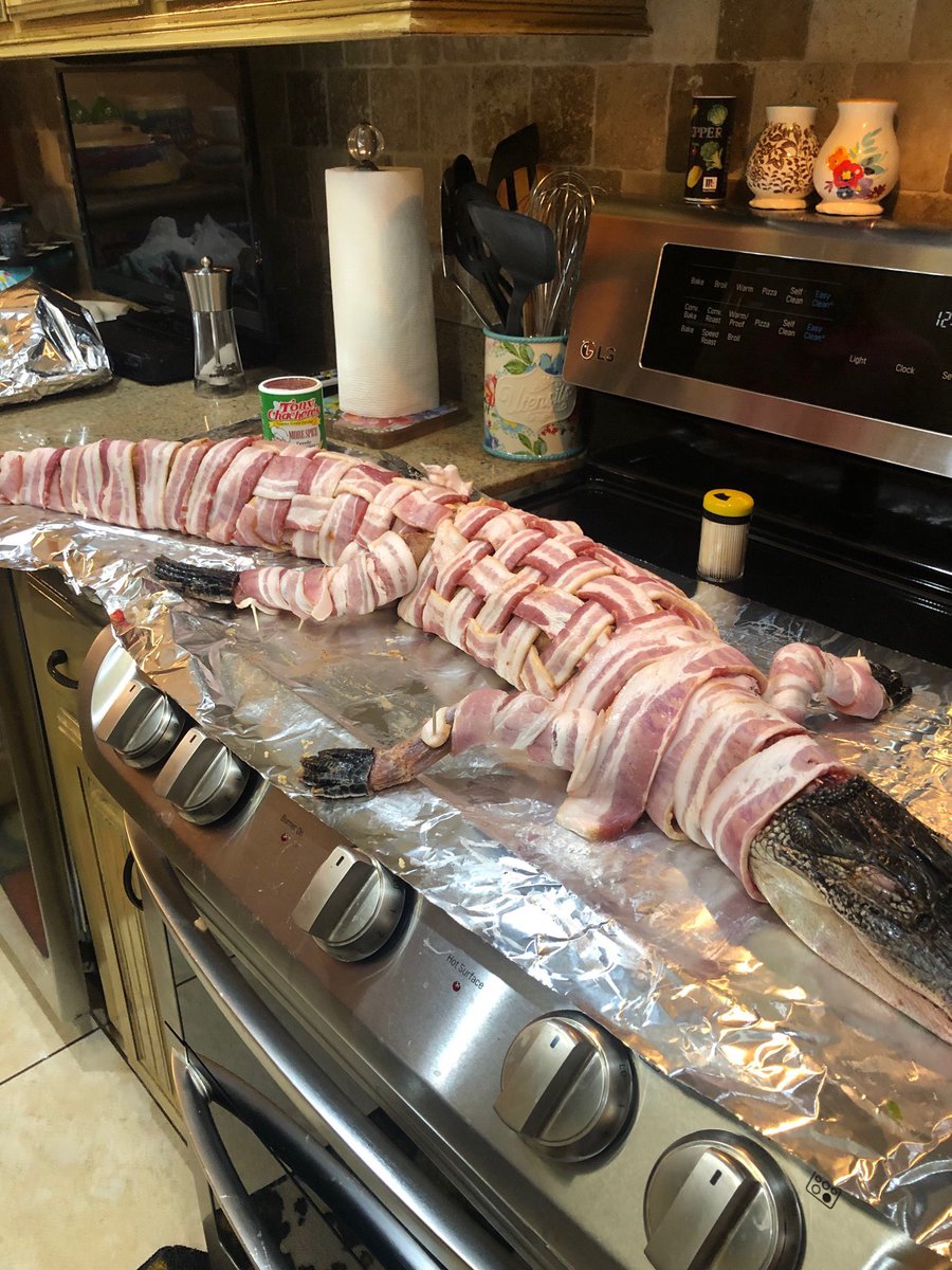 Got this stuffed gator headed to the smoker!