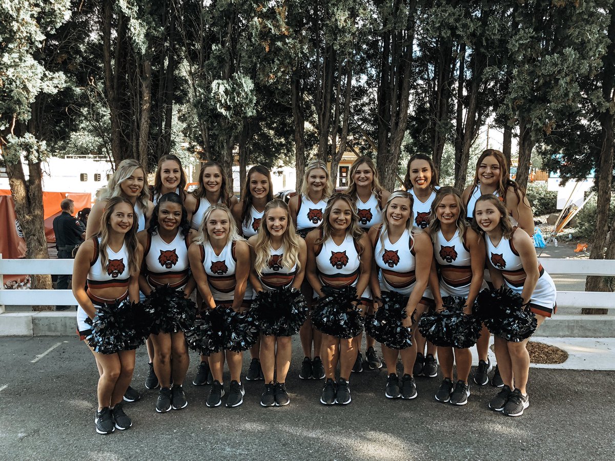 CwuCheerleading's tweet photo. We loved cheering on our wildcats at the rodeo parade! 🐾❤️ #gocats https://t.co/aQ262qkTat
