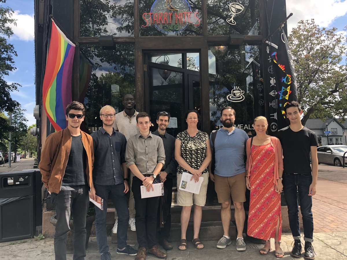 ISCORnews's tweet image. Today we welcomed new friends from Rennes, France as they start their semesters at @RITtigers and @UofR! We spent the day strolling through the @CityRochesterNY Public Market, touring the sculpture garden at @magUR and enjoying lunch at @StarryNitesCafe. 🇫🇷🇺🇸