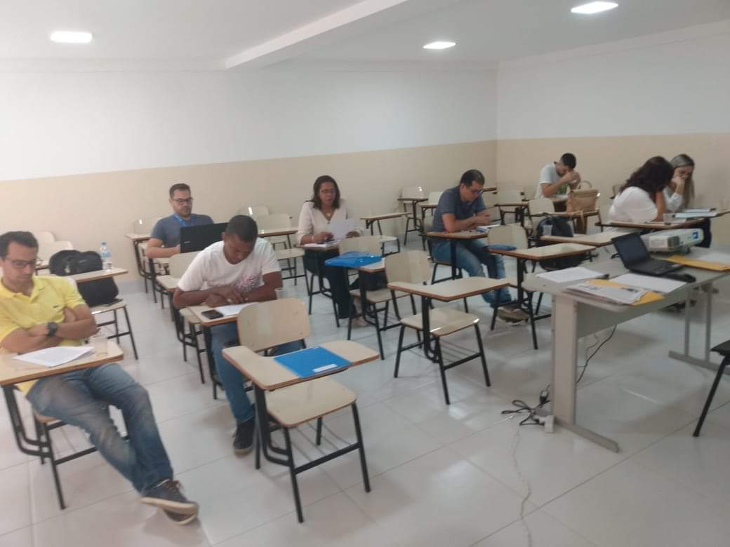 FamescR's tweet photo. Aula inaugural de Pós-Graduação em Direito Público.
Venha se especializar com agente!
*Descontos especiais para alunos e ex-alunos, servidores públicos municipais conveniados e advogados.
*Matrículas abertas!
#vemcrescercomagente #famesc #bomjesusdoitabapoana #direitopúblico https://t.co/MjI1YdarF0