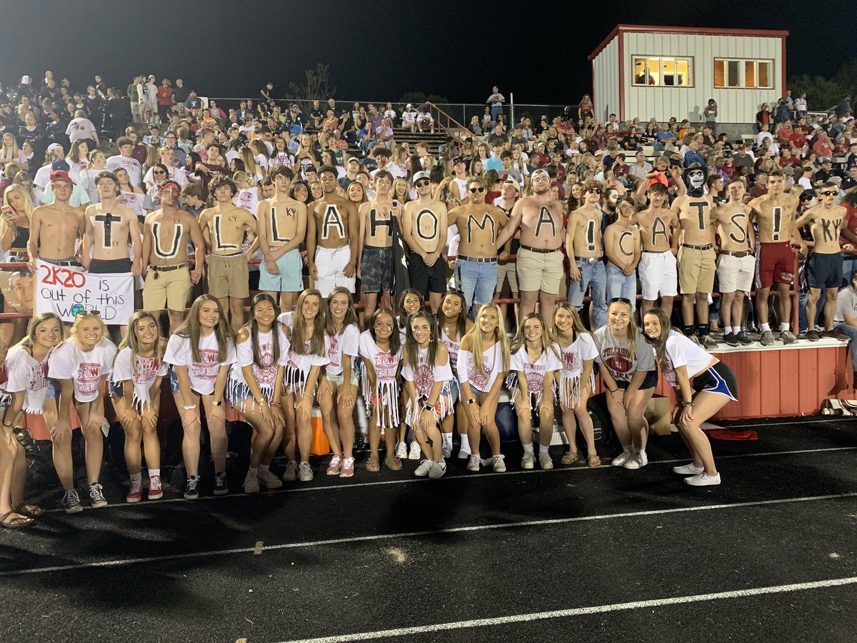 THEUNTAMED__'s tweet photo. shoutout to our amazing student section for cheering on the boys last night🐾🏈☕️  #coffeepot #year3 https://t.co/8p1D2Ujsrv