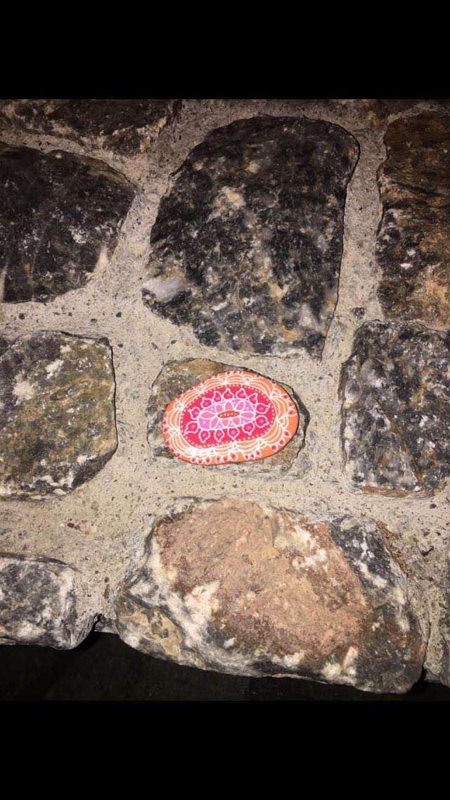 DaisyYnysddu's tweet photo. Left this beautiful rock in Pefkos x @RhodesPefkos @friendsofpefkos @keeptalkingGR @VisitGreecegr 💞💞 https://t.co/FWR9wbv3f3