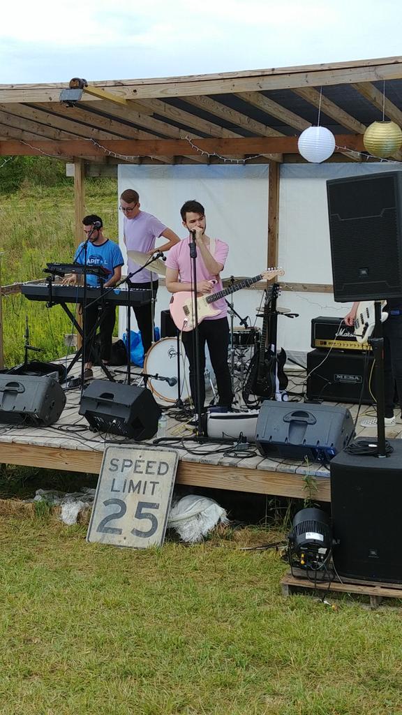 realChaseDeWitt's tweet photo. My home boys from Macomb, The Facades, jump into #FuzzFest for their second year!

#stayfuzzy https://t.co/ZVFoPtAPGE