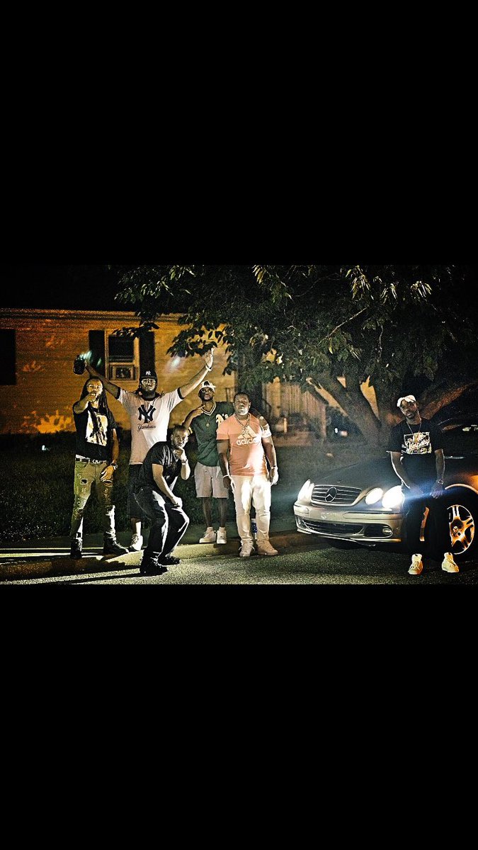 HubcityHaze's tweet photo. Whole squad eatin
#OKF
#HSDG https://t.co/YfZY1Kcsnh
