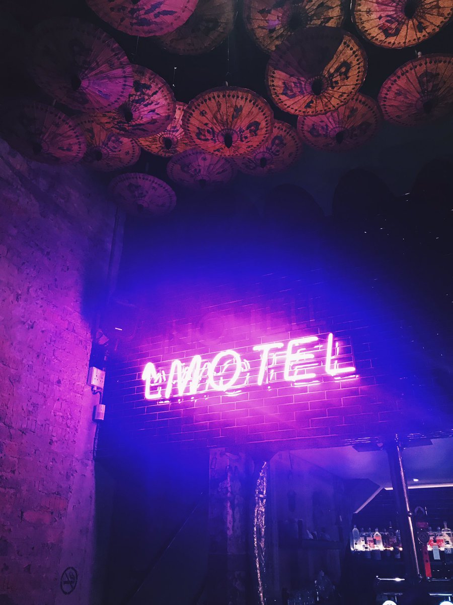 StellaLurvs's tweet photo. we can never go back here... #notell #motel https://t.co/EqVHVDa2vD