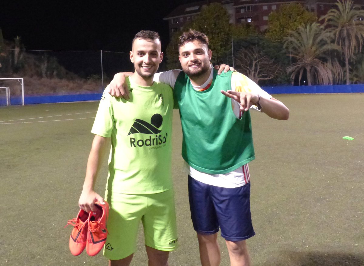 ATMPsenior's tweet photo. ⚔🛡⚪🔵⚪

Preparados. Mañana es el día... ⚽ https://t.co/5Nc65E518T