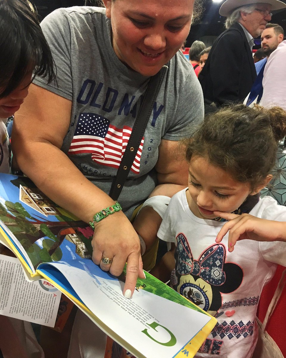 RebekahAManley's tweet photo. Big day at @librarycongress #NatBookFest sharing our 2019 #TXGreatRead, “What Do You Do with a Voice Like That? The Story of Extraordinary Congresswoman Barbara Jordan” by @Bartography, illustrations by @imaroxburygirl! #TXCenterfortheBook #ReadYall @SSHigherEd @TSLAC https://t.co/Cwc5BXo1HC