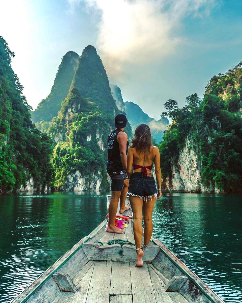 TFtrips's tweet image. Couple Goals in Thailand 💏🌎💚