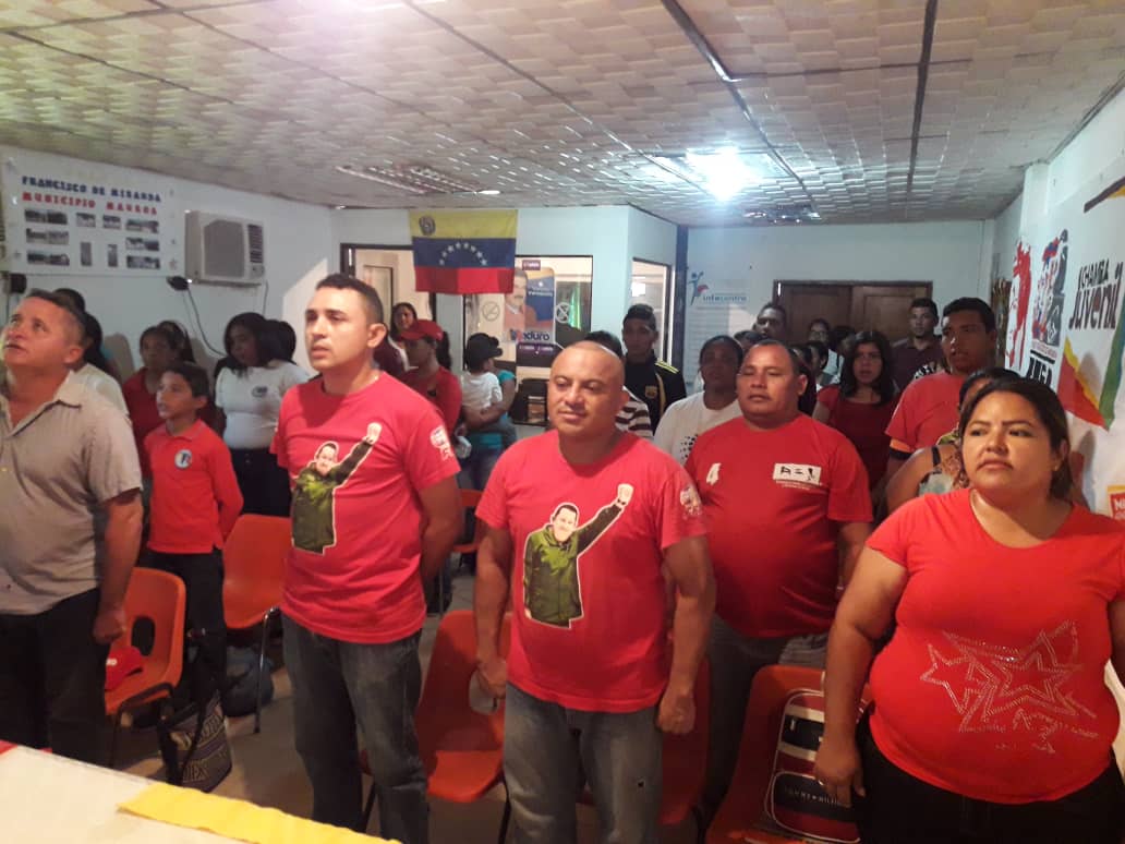 FFM13FALCON's tweet photo. Desde el Municipio Mauroa Estado #Falcón realizamos asamblea #DeFrenteConChávez con Nuestro Luchadores Sociales Bolivarianos del Frente Francisco de Miranda para Atender, Debatir y Planificar en cada Núcleo de Base Comunitario https://t.co/dGGfRJAa4j
