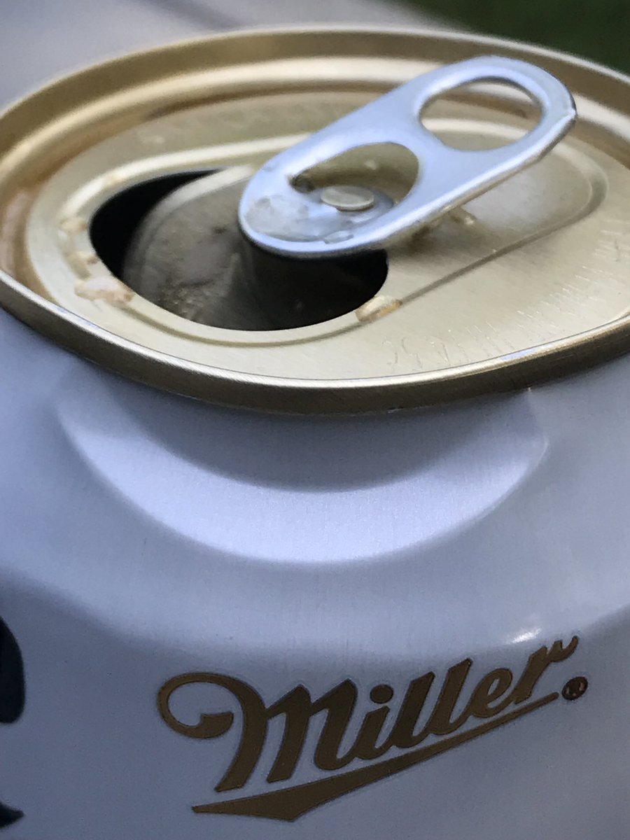 ItsFrickinMatts's tweet photo. @MillerLite While drinking my favorite beer, I stumbled upon the perfect manufacturing defect. If this dent was inline with the mouth of the beer, it would enhance the drinkablilty of the beer. DM me for a more detailed explanation. https://t.co/yo43NmKVzJ