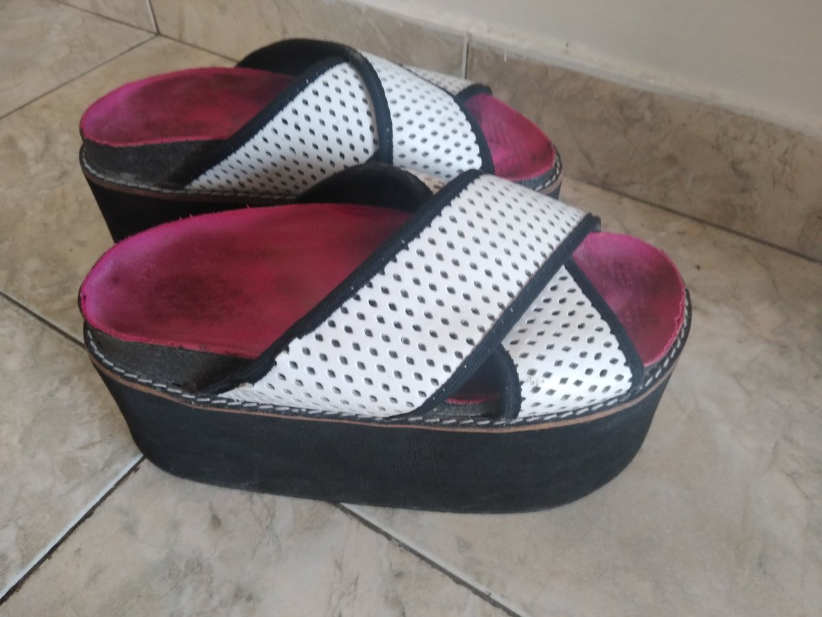 CbaVendo's tweet photo. Vendo usado, cada una 300 o las 2 por 500
@VivireNuevaCba @VivirEnNuevaCba https://t.co/Q2lJ7oCnuY