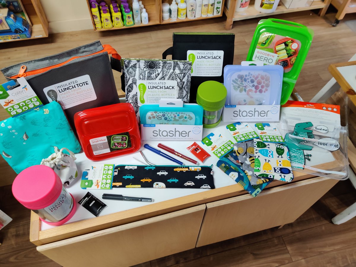 escale_verte's tweet photo. C'est la rentrée ! 🤓
Venez magasiner vos produits de rentrée écologiques à l'Escale Verte : boites à lunch, stylos rechargeable, bouteilles réutilisables, etc. 🌱 https://t.co/5ZoCpj6FwV