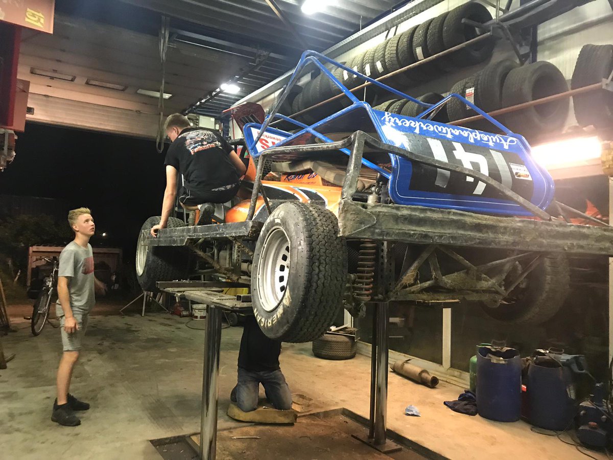 And work again for tommorrow @autocross Blauwhuis