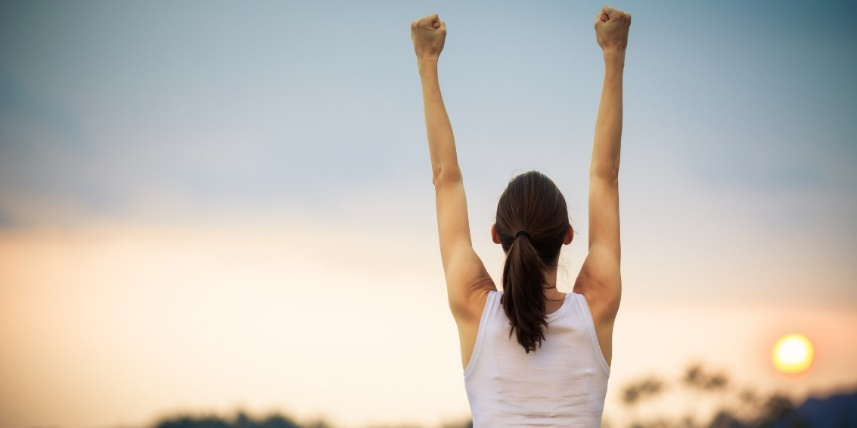 nyphospital's tweet photo. Is gratitude good for your health? #HealthMatters spoke to #NYP and @WeillCornell's Dr. Gail Saltz, to learn how being thankful can improve health and relationships. More: https://t.co/LWZOVDOoH0 #NYPBeHealthy #RefreshAndDestress https://t.co/9RSRqOpZnD