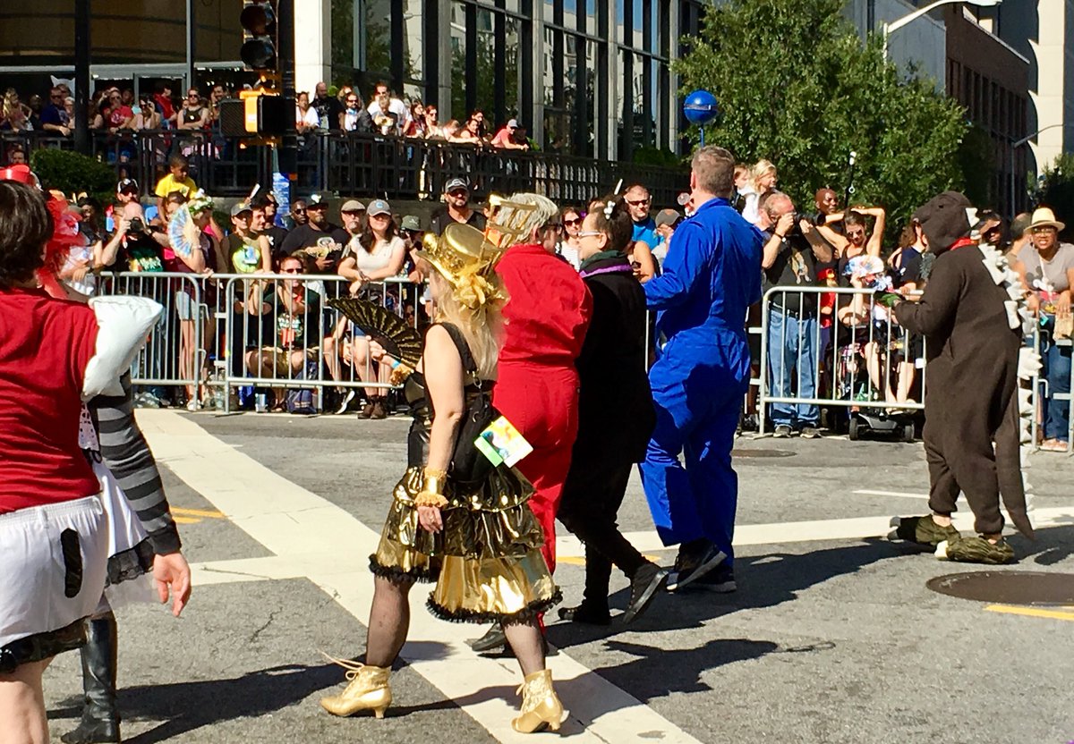 Level7AccessPod's tweet photo. Oh look someone spotted @page_branson for me! And these other people helpfully pointed her out to me. There she goes! #DragonCon2019 #awkwardtiming https://t.co/uQKomNcF2m