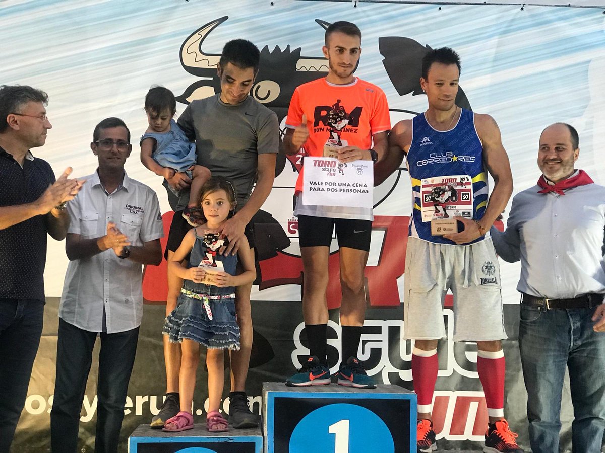 runmartinez_'s tweet photo. La marea naranja ha reinado en #Sanse! @borjabojan gana el 5 kms y @javiermarfdez el 10 kms. Carrerón de ambos cracks!
Felicidades también a todos/as los/as que habéis corrido hoy con la camiseta naranja por las calles de Sanse, etiquetadnos en las fotos para que podamos veros! https://t.co/P0Pv4ftN9e