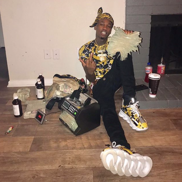 ELEVATOR_'s tweet photo. .@LilCjKasino attacks a thumping instrumental on his new track “Swerve.” https://t.co/5QTCGrq8Dw https://t.co/OUYUZCVseq