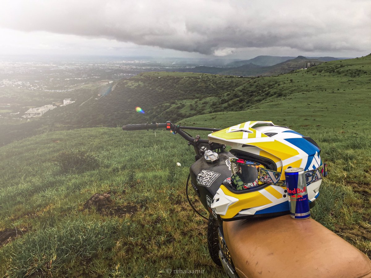 nihalaamir07's tweet photo. #trailriding in unknown Trails @redbullindia @India_Yamaha @pune #solhelmets https://t.co/4VmJVXGl6V