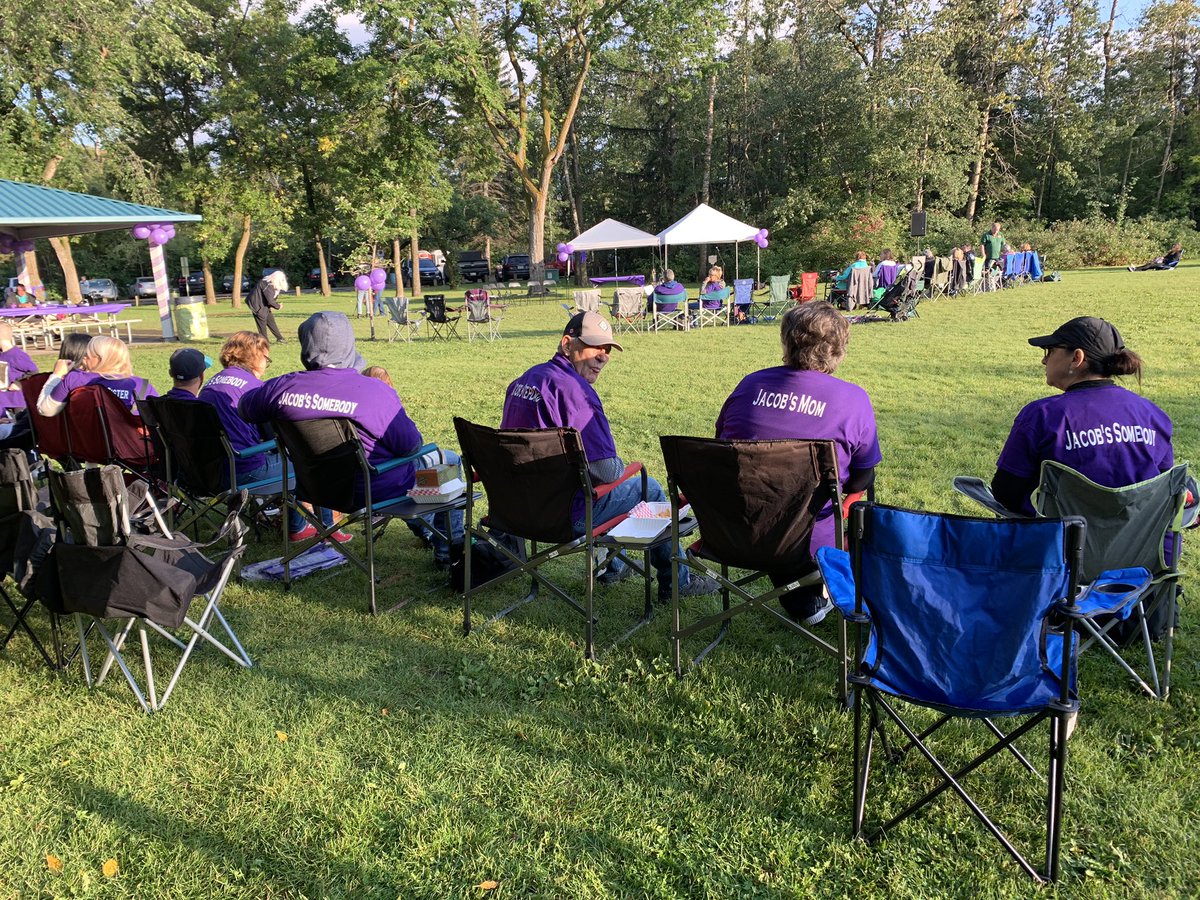 DShepYEG's tweet photo. Folks are starting to gather at Victoria Park for @momsstoptheharm &amp; Healing Hearts Bereavement Group’s gathering for International Overdose Awareness Day. #ableg #IOAD2019 https://t.co/61AU7xNPIn