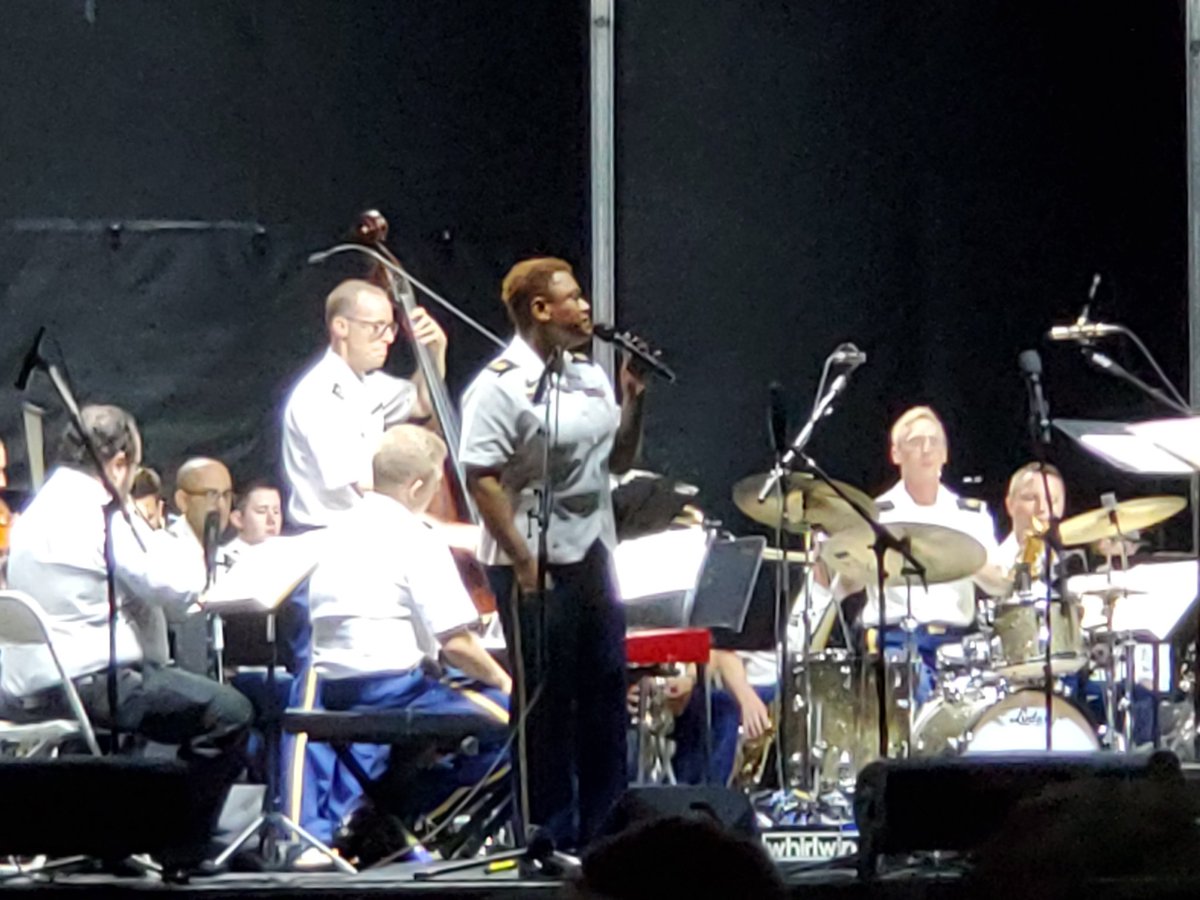 Dani Eichenberg tweet media