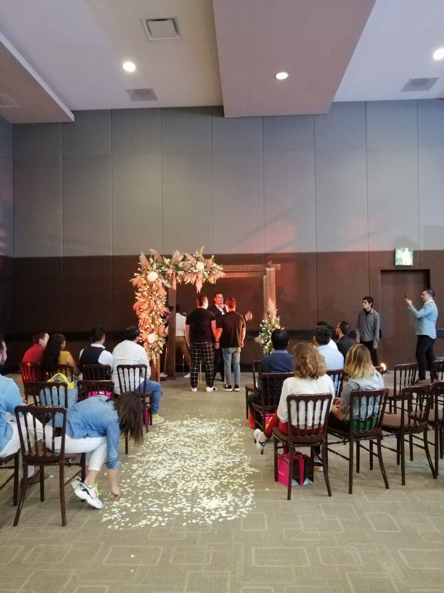turismo_sma's tweet photo. #SanMigueldeAllende presente en @ExpoPride promoviendo la oferta de bodas en todos los segmentos ¡Casate en San Miguel! https://t.co/GAZWF1L0AP