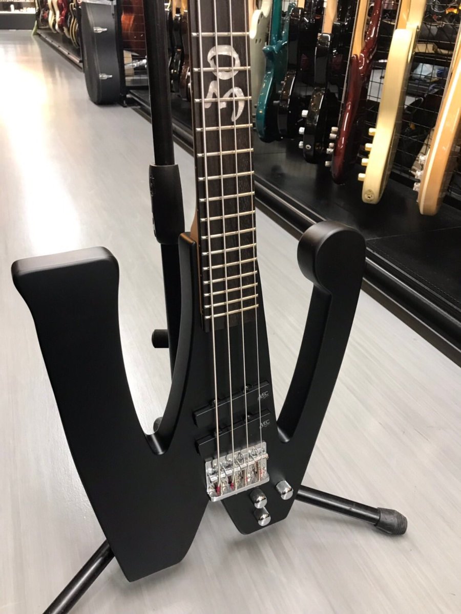 レアアイテム！] Warwick RockBass The “W” Bass インパクト抜群