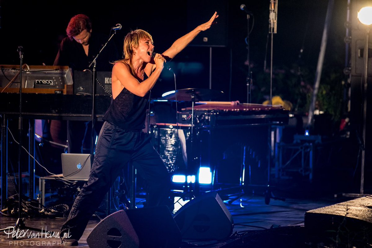 wende (@wendesnijders) on Twitter photo Dank <a href="/nazomerfestival/">Zeeland Nazomerfestival</a> #Middelburg mooi gezongen hoor ;-) 📷 <a href="/PetervanHeun/">Peter van Heun</a> #ZOMER Dank <a href="/nazomerfestival/">Zeeland Nazomerfestival</a> #Middelburg mooi gezongen hoor ;-) 📷 <a href="/PetervanHeun/">Peter van Heun</a> #ZOMER