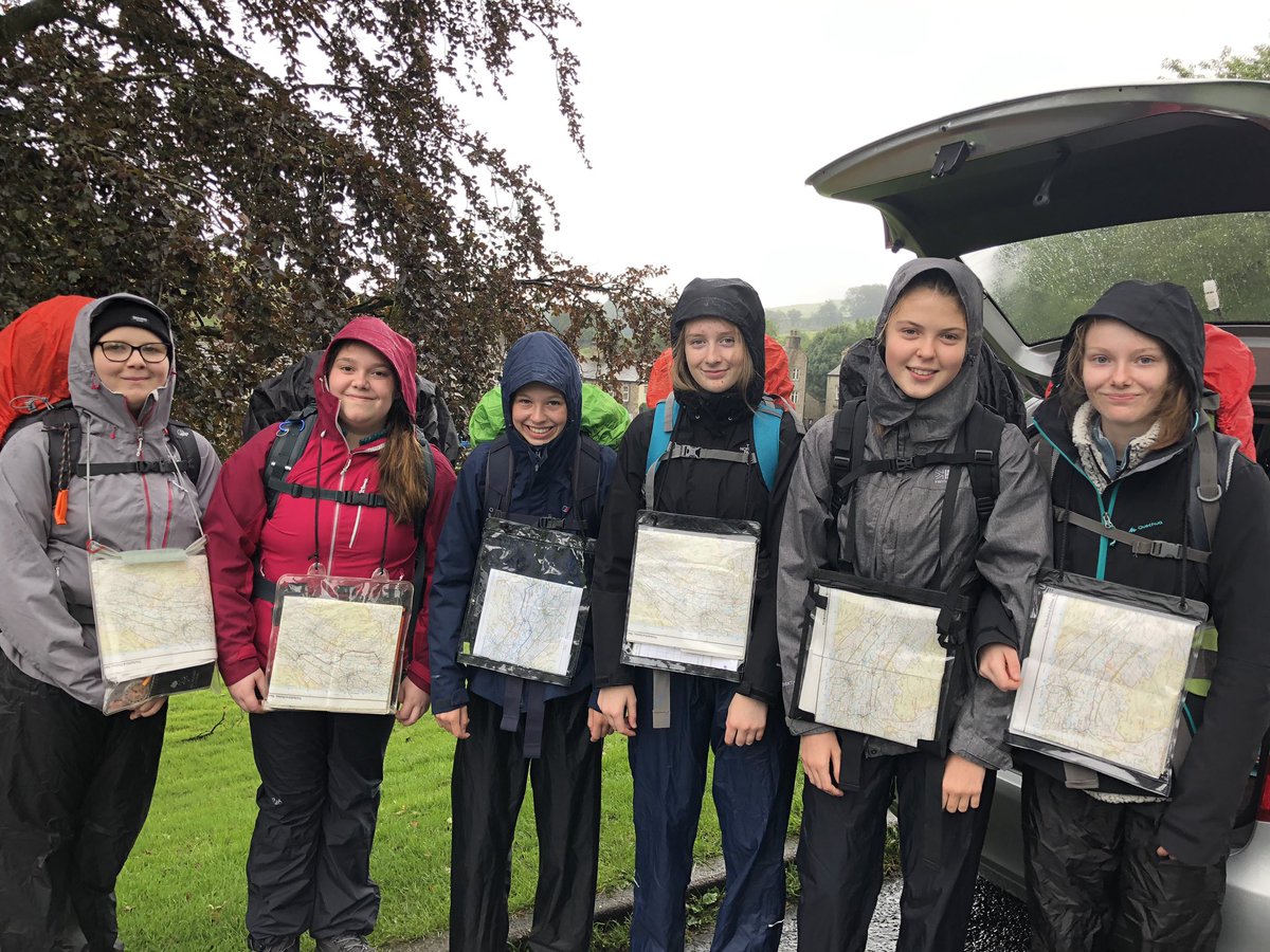 tedrangers's tweet photo. Congratulations to our amazing Rangers on completion of their Bronze DofE expedition! Soggy feet and the stone walls of Wensleydale didn’t dent their team spirit! @GirlguidingNEE #girlscandoanything  @prudhoeguides @GuidingTynedale https://t.co/xDBOGCVxhU