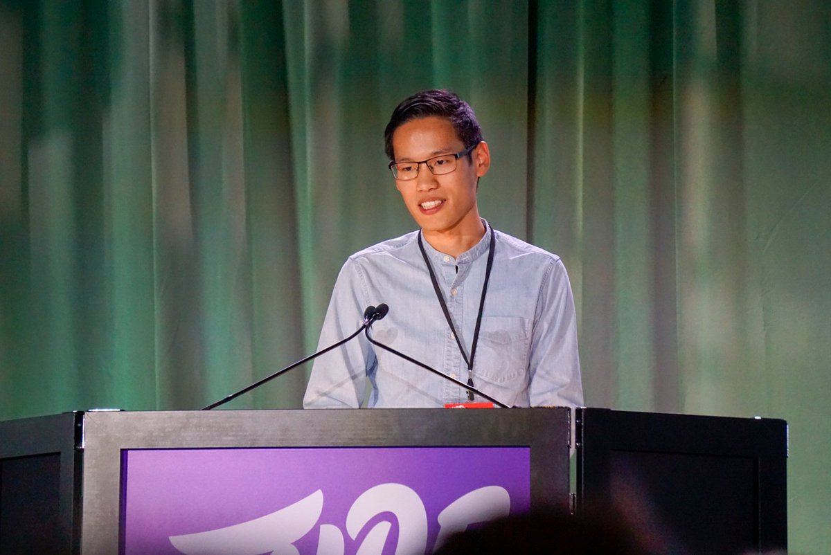 TYPEmag_org's tweet photo. When designing vertical type, Yuexin Huo says the biggest problem is that "you might have to get one of those fancy monitors that you can turn on its side." @typecon #typecon19 #TypeCon https://t.co/oYUTcLSf04