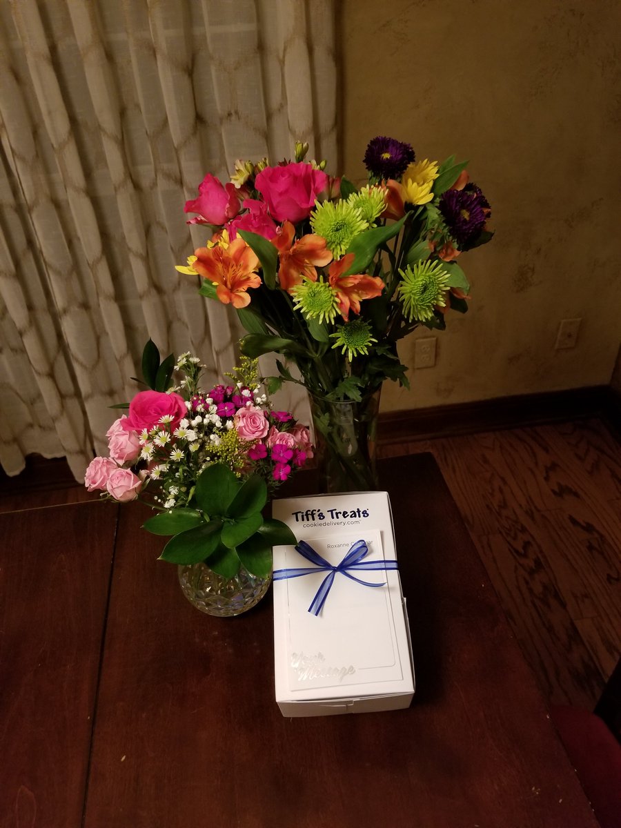 RoxanneRRISD's tweet photo. An emotional day when it's time to say goodbye to my sweet Voigt family! Thanks for all of the flowers, chocolate, gourmet cookies and love. Once a family, always a family! OX @VoigtAIA_RRISD @MargoVogelpohl @tshanahan5
#thisisPK #onefamily @RRISDPK https://t.co/Rt1Pf5hnkA