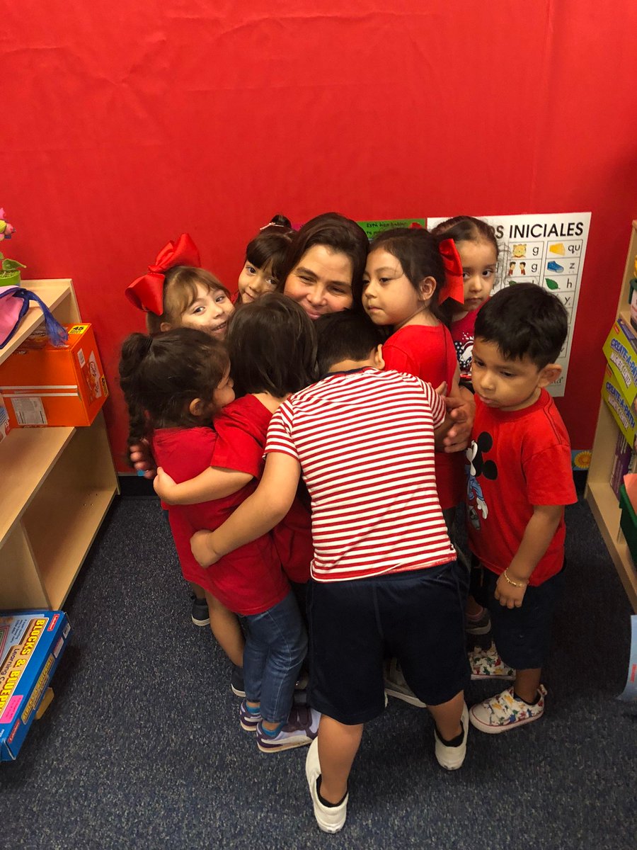 RoxanneRRISD's tweet photo. My sweet PK students made sure to fill-up my heart with love on our last instructional day together. Lots of hugs, good bye letters, gifts and smiles. Wishing you all a wonderful school year!!! OX @VoigtAIA_RRISD @MargoVogelpohl @tshanahan5 #thisisPK #onefamily @RRISDPK https://t.co/79cfkdljXD