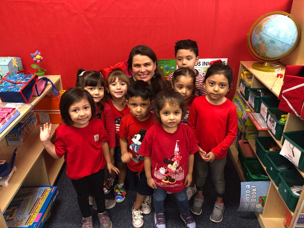 RoxanneRRISD's tweet photo. My sweet PK students made sure to fill-up my heart with love on our last instructional day together. Lots of hugs, good bye letters, gifts and smiles. Wishing you all a wonderful school year!!! OX @VoigtAIA_RRISD @MargoVogelpohl @tshanahan5 #thisisPK #onefamily @RRISDPK https://t.co/79cfkdljXD