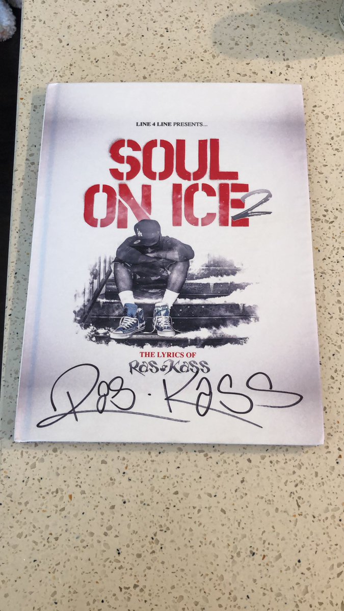 mondaze7's tweet photo. Salute to @RasKass for signing the book. #SOI2 drops September 6th! https://t.co/JBd2aYGPzR