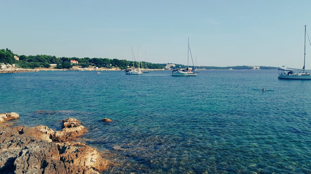 dejomal's tweet photo. #pula #zelenikabeach #closingsummer #searelax #amazingsea #seeyanextyear https://t.co/0tecMRV4Rc